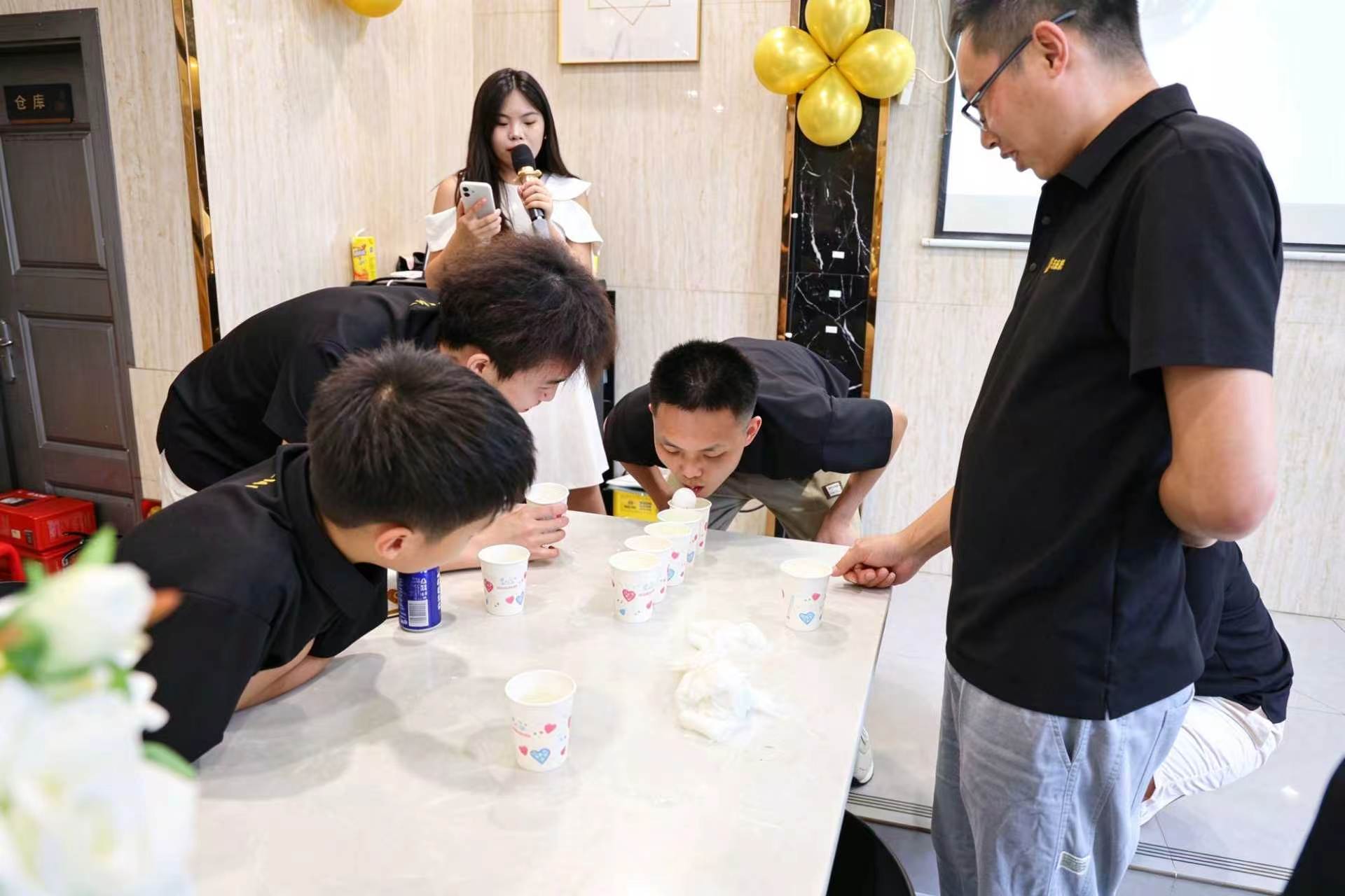 华西米团队趣味互动